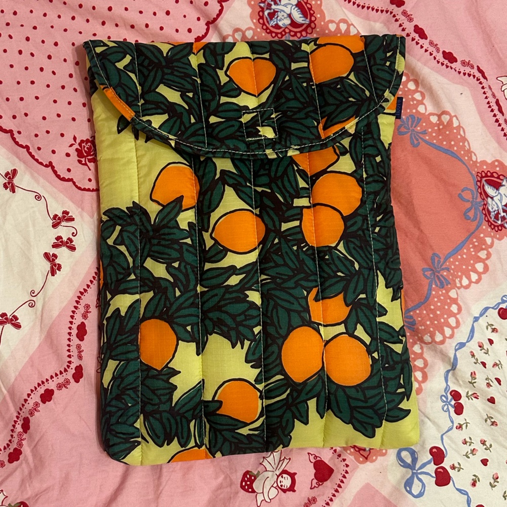 Baggu Orange tree 15/16” laptop puffy sleeve